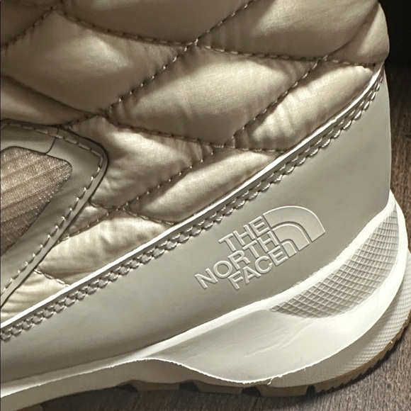The North Face Thermoball Progressive Zip 2 Waterproof Booties Size 7 NWOT - Picture 4 of 16
